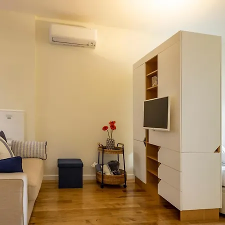 Apartment Bright With Terrace *