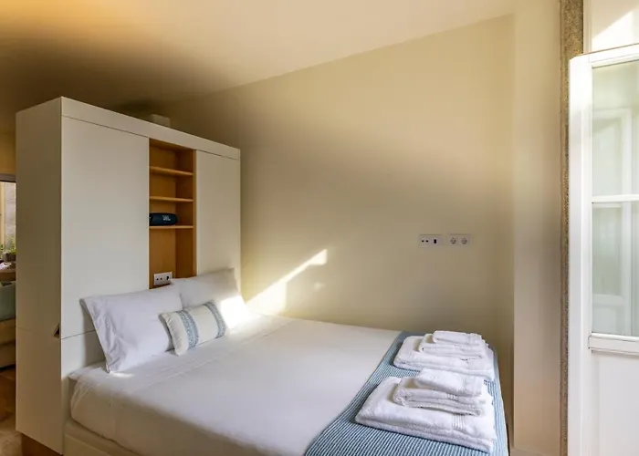 Bright With Terrace Apartment Porto